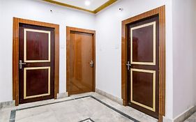 Hotel O Continental Stays